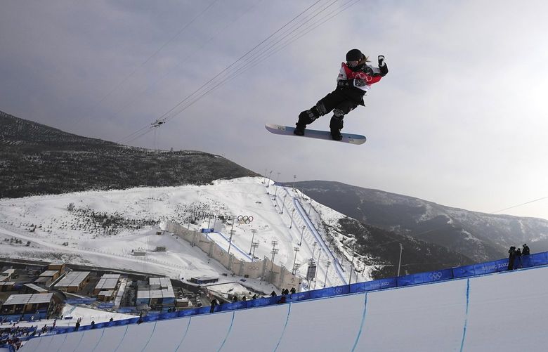 FILE – United States’ Chloe Kim competes during the women’s halfpipe finals at the 2022 Winter Olympics, Feb. 10, 2022, in Zhangjiakou, China. (AP Photo/Gregory Bull, File) OLYAG801 OLYAG801