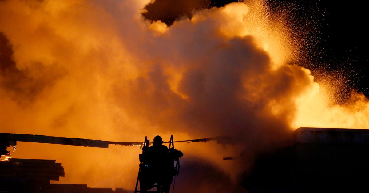 Massive fire burns empty apartment complex in Oklahoma City | The ...