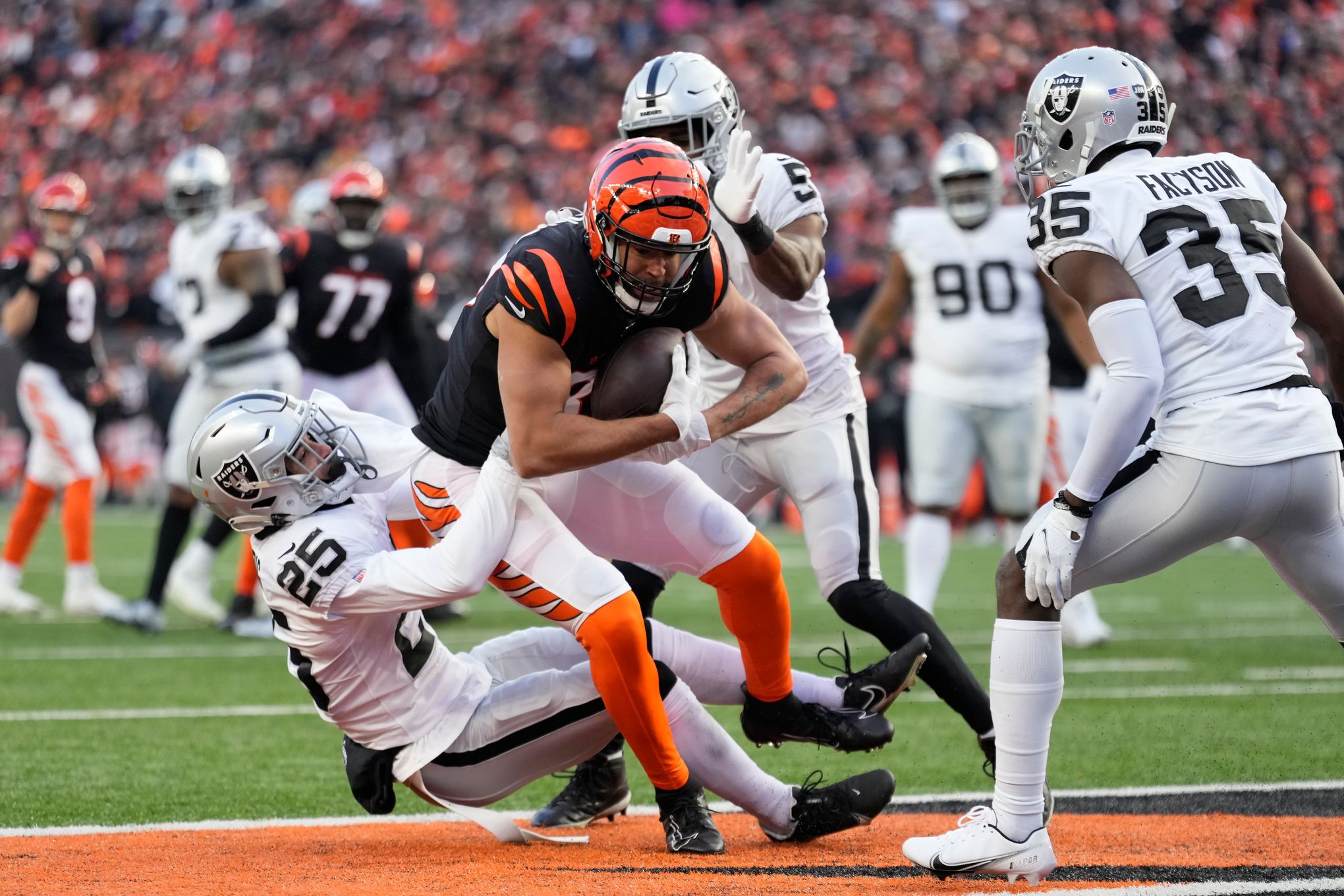 Cincinnati Bengals TE C.J. Uzomah carted off during AFC title game