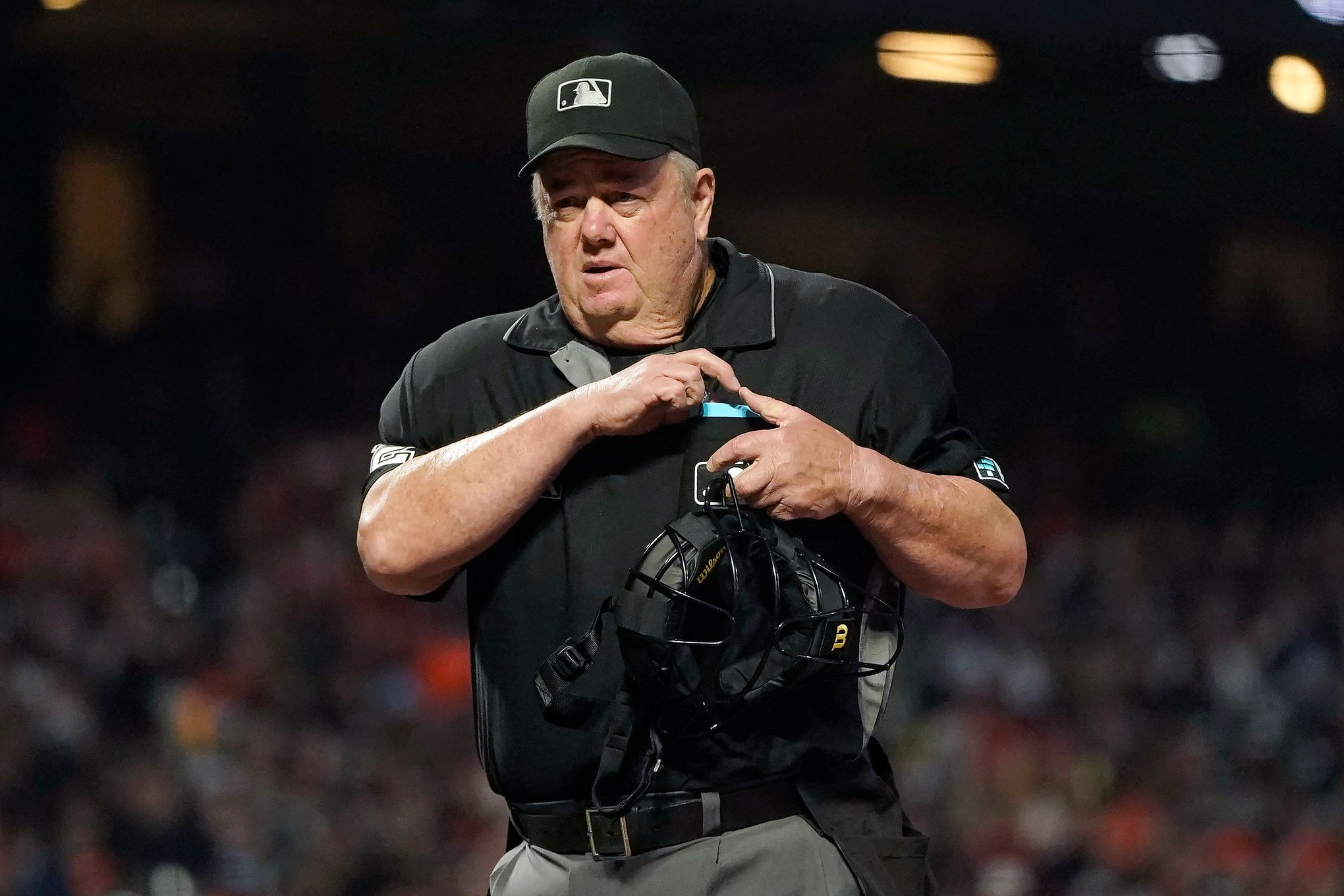 MLB hires first full-time umpire from Puerto Rico