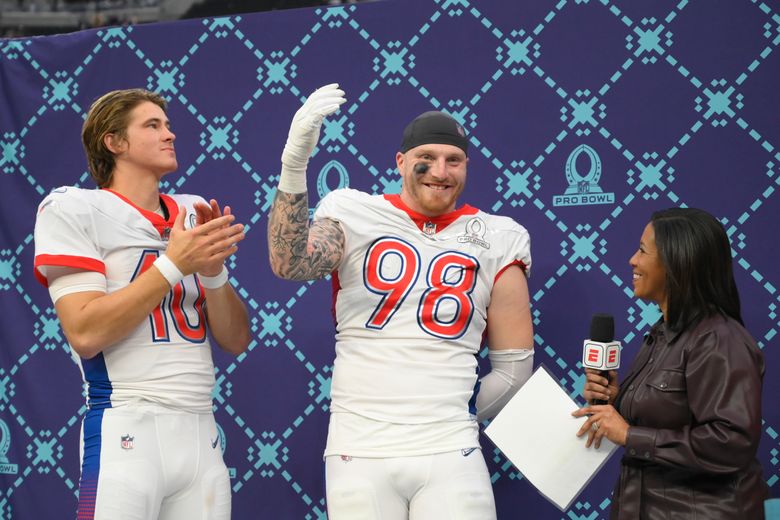 Los Angeles Chargers quarterback Justin Herbert reacts to winning the 2022  Pro Bowl Offensive MVP award