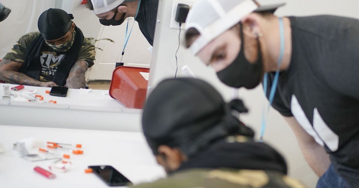 A look inside the 1st official ‘safe injection sites’ in US The