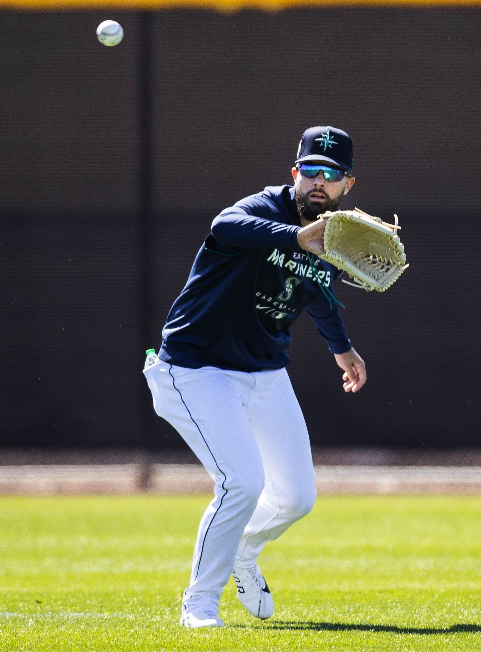 I'm a Mariner now': Outfielder Jesse Winker embraces trade to Seattle