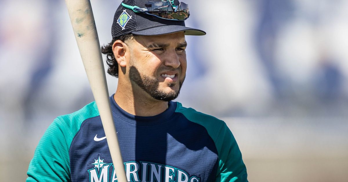 Eugenio Suárez's 'good vibes' and plans for Julio Rodríguez: Mariners  notebook - The Athletic