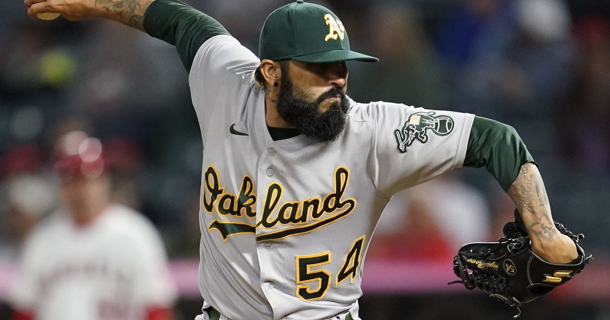 Oakland A's sign reliever Sergio Romo to one-year contract - Athletics  Nation