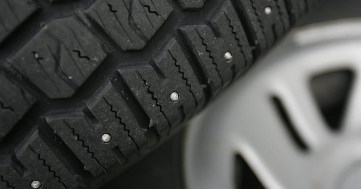 Deadline arrives for WA drivers to remove studded tires The Seattle Times