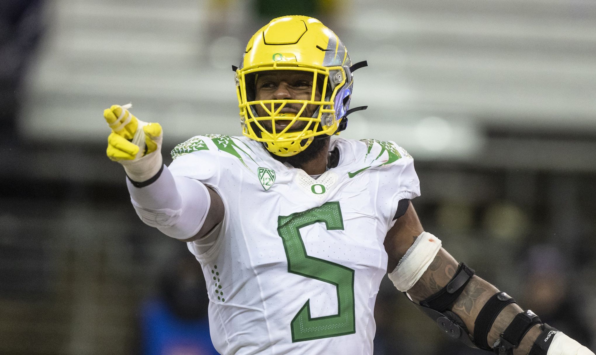 Mock draft roundup: Will the Seahawks use the No. 9 pick on an
