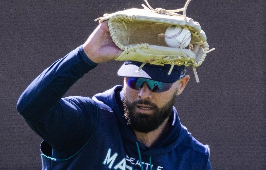 Seattle Mariners on X: Heating up just in time for summer. @JRODshow44 is  your AL Player of the 🔱eek! #SeaUsRise 🔗    / X