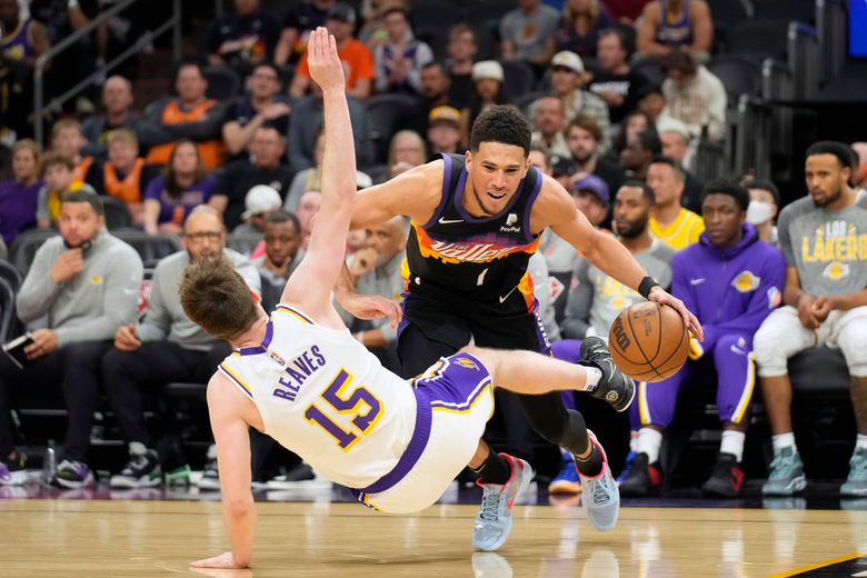 NBA-leading Suns rout Lakers; James reaches 10,000 assists