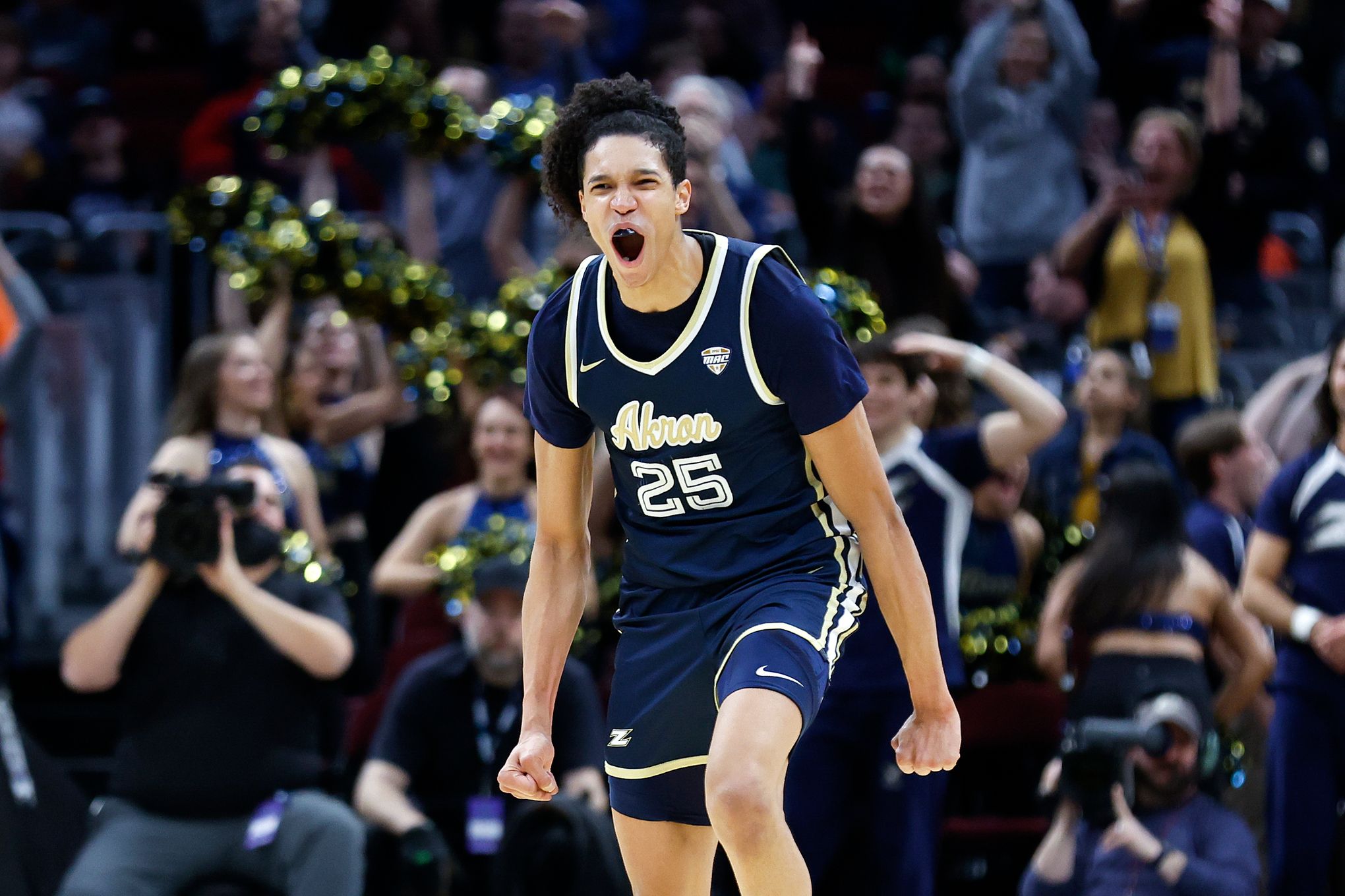 Akron rocks rival Kent State 75-55 for MAC title, NCAA berth | The Seattle  Times