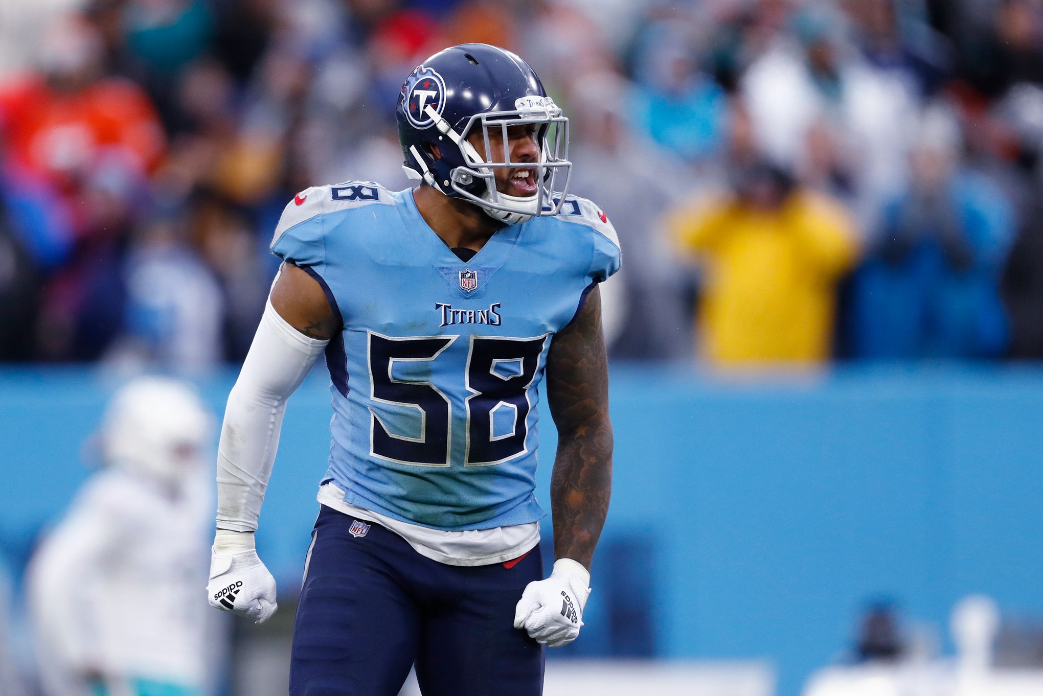 Titans agree to extension with Pro Bowl OLB Harold Landry