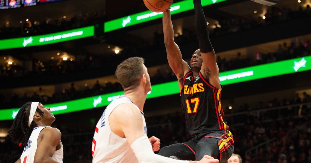 Young scores 27 points, Hawks hold off Clippers 112106 The Seattle Times