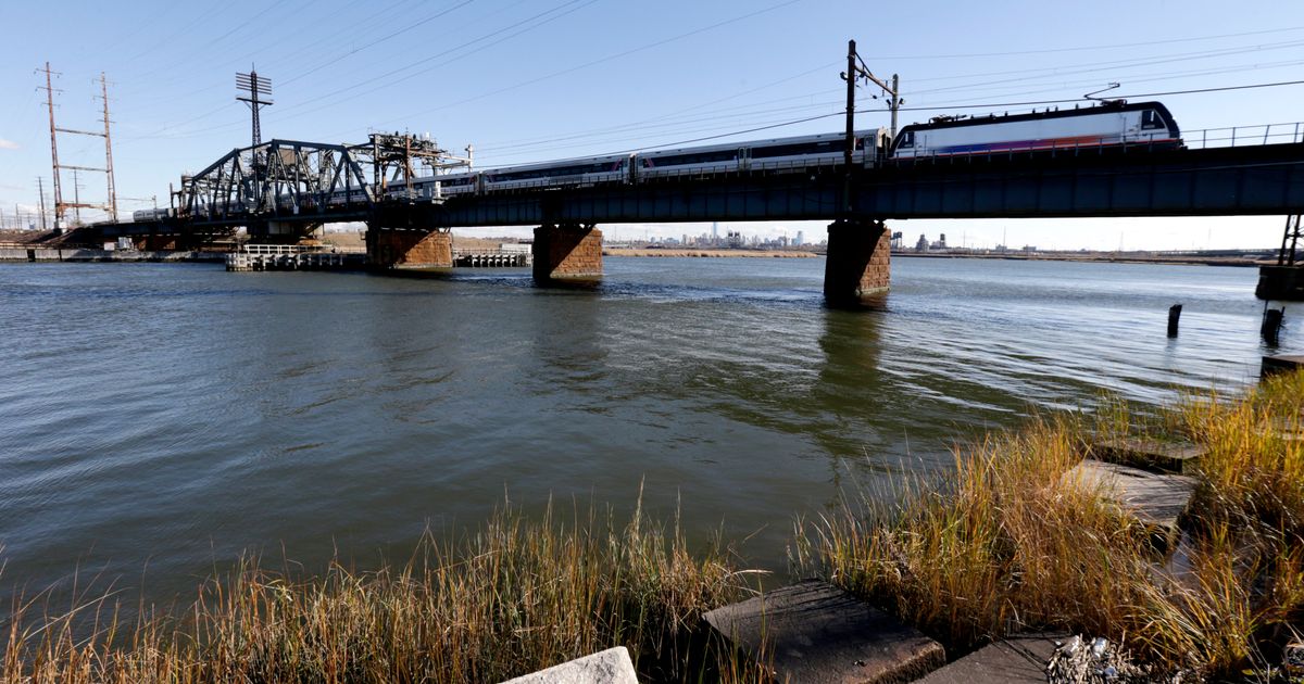 Data center’s spill of 5,000 gallons of diesel forces New Jersey river cleanup