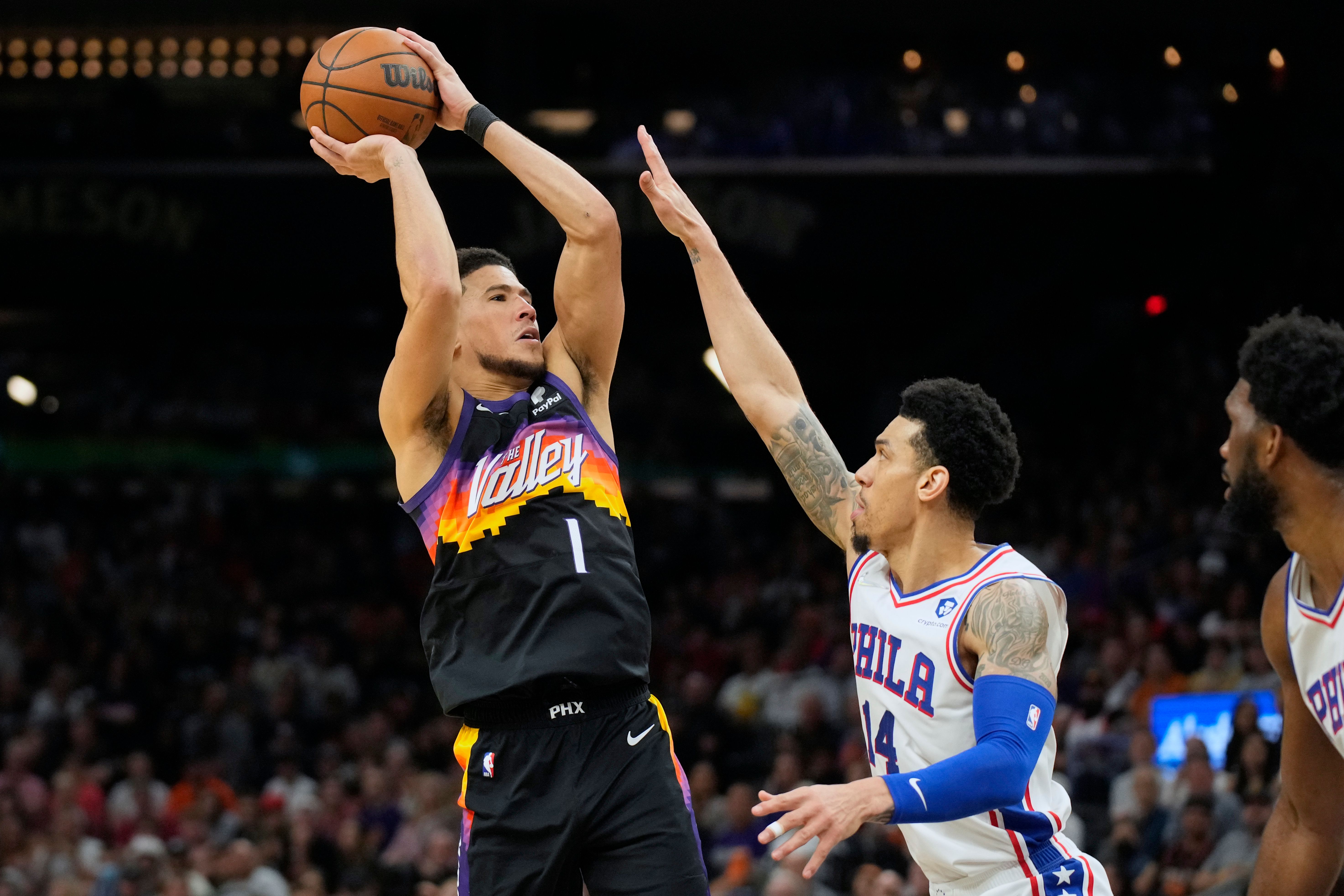 Booker has 35 points Suns beat 76ers for 8th win in a row The