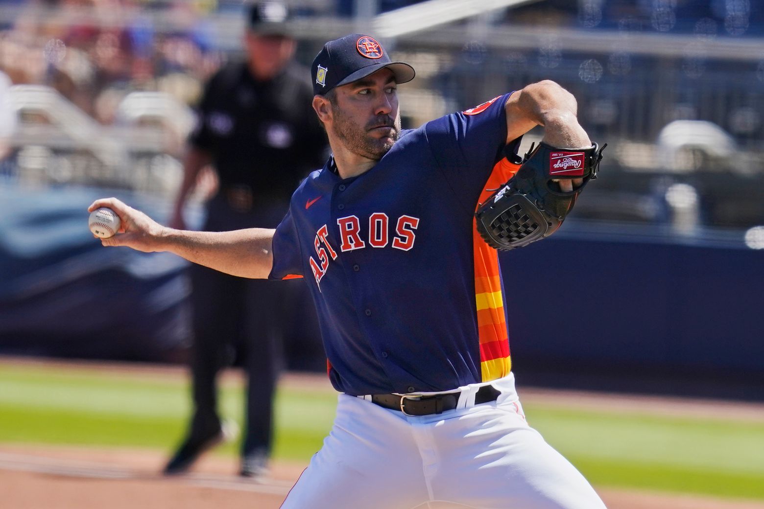 Astros ace delivering with glove