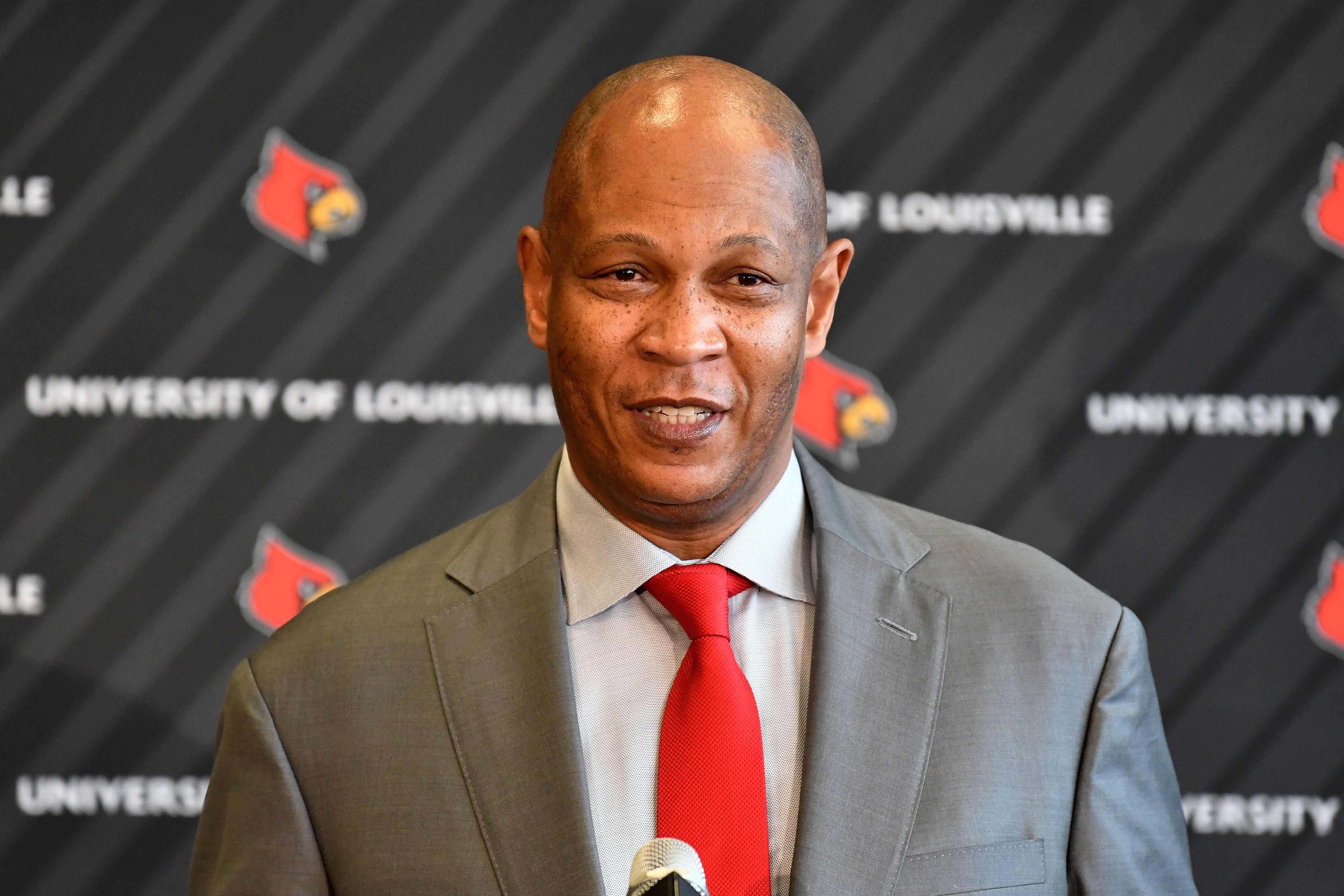 Who Is Louisville's New Basketball Coach? A Comprehensive Overview