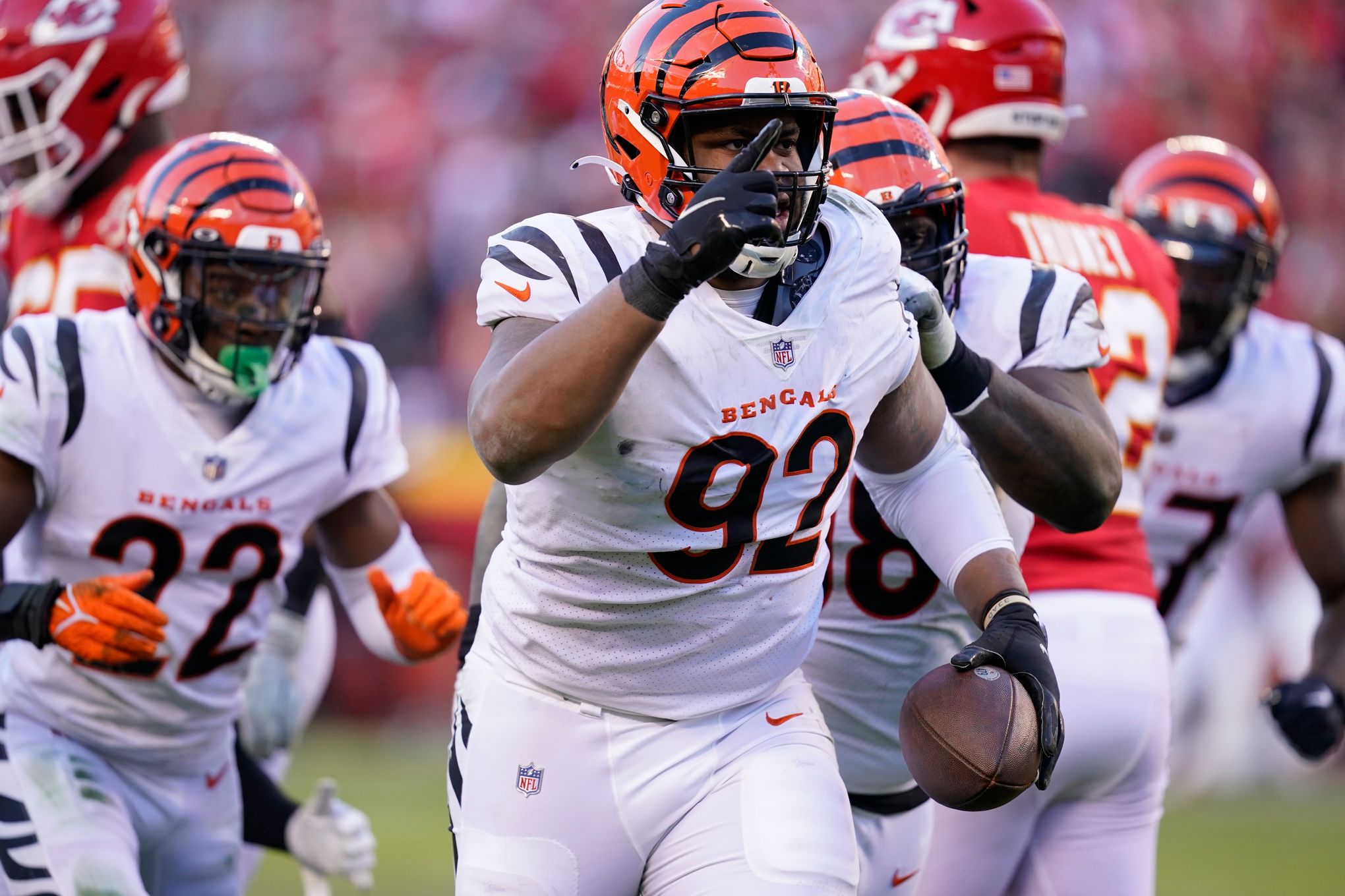 BJ HILL SIGNED CUSTOM BENGALS JERSEY 