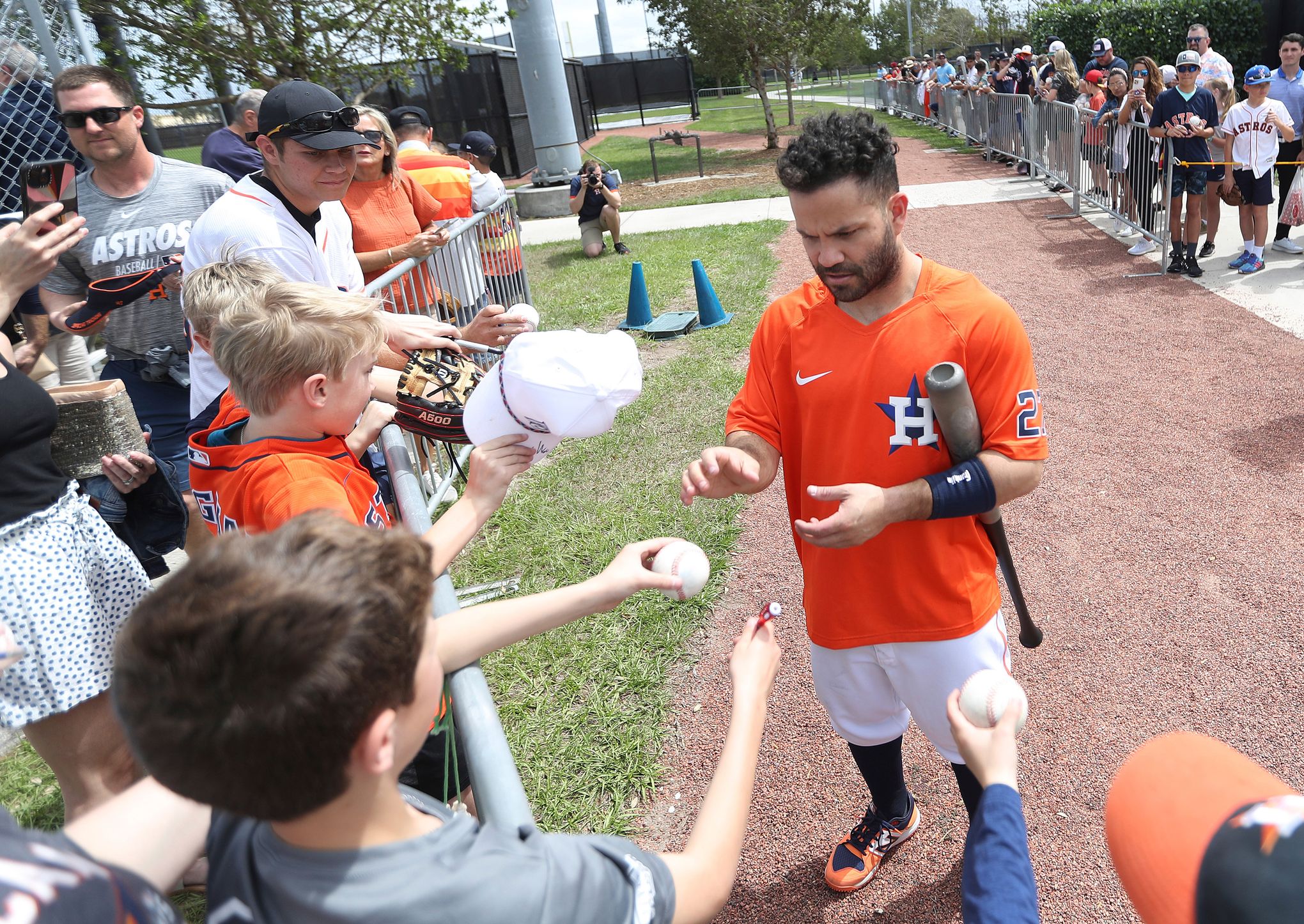 J.C. Correa making name for himself with Astros