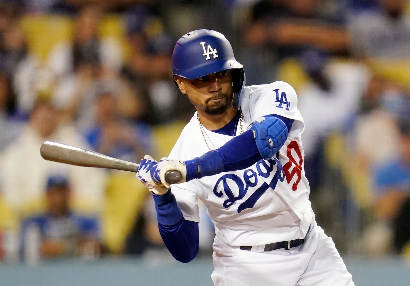 Dodgers' Roberts expects Betts 'in MVP talk' this season