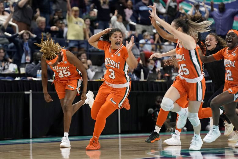 Louisville stuns Tennessee to reach Final Four