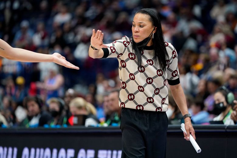 USC makes Dawn Staley one of the nation's highest-paid women's