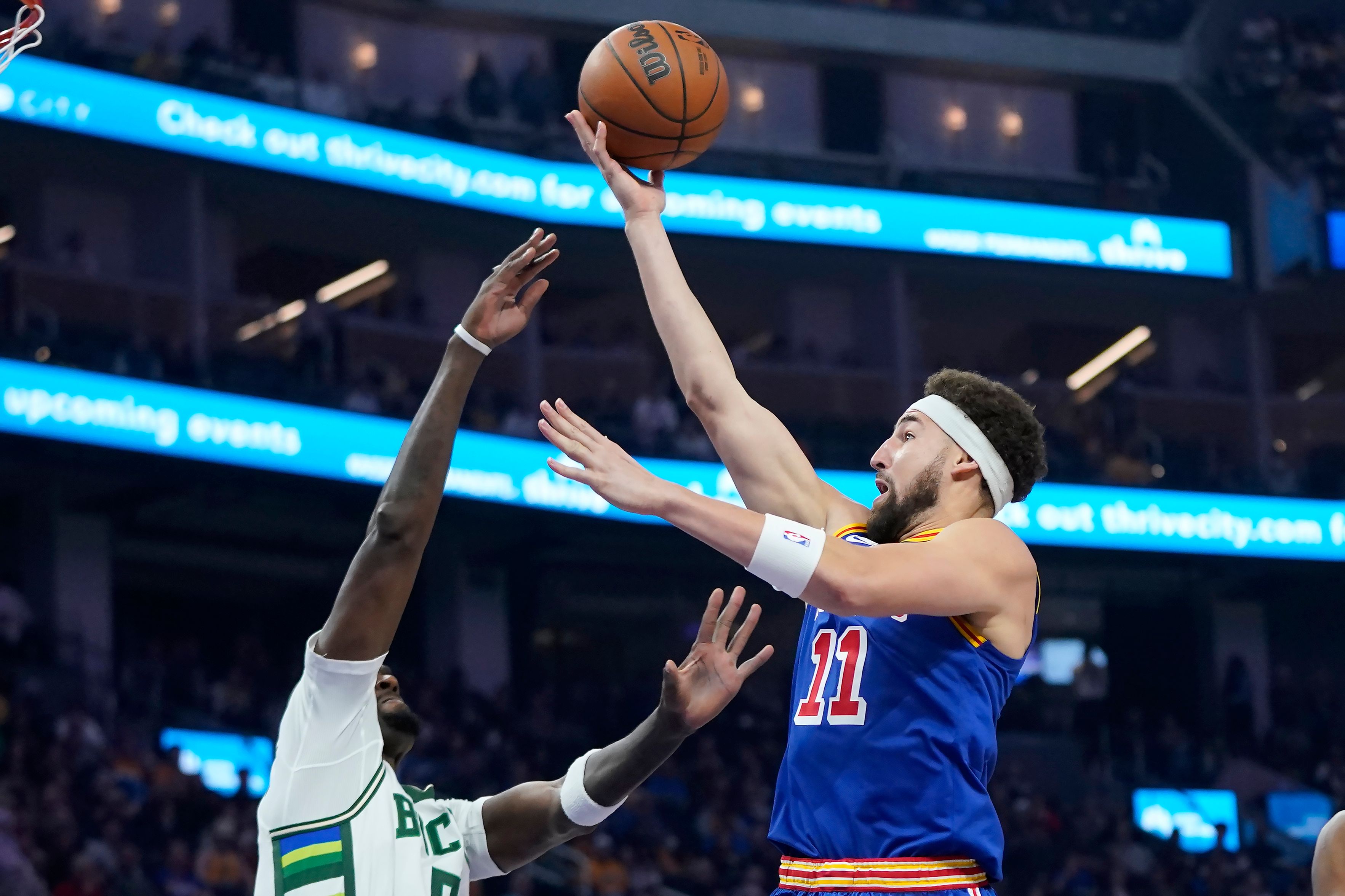 Klay Thompson scores season-high 38, Warriors top Bucks | The