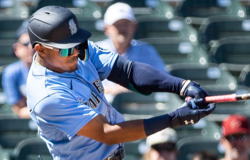 Julio Rodríguez homers, Mariners lose to Padres in spring training