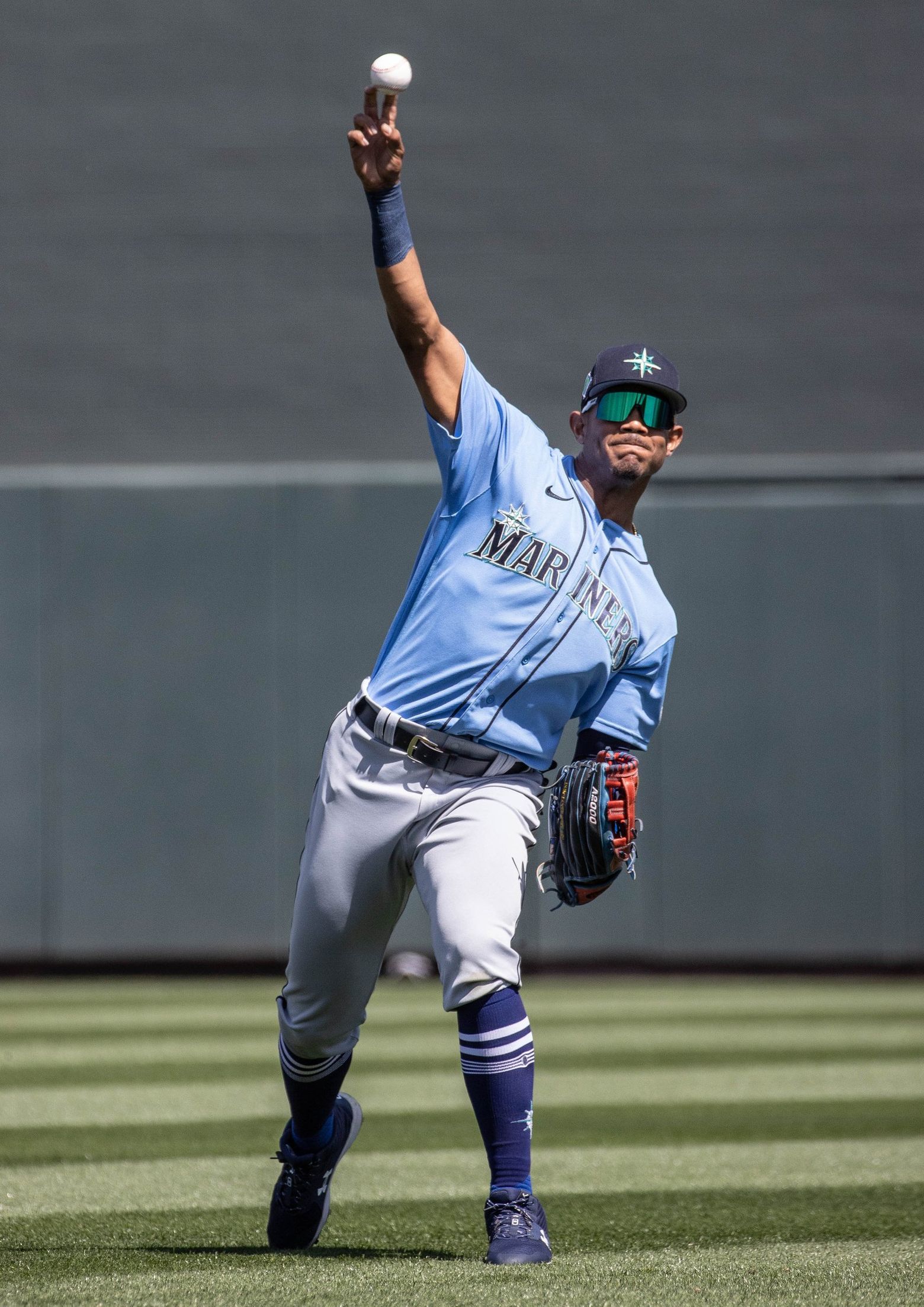 Clutch Winker double helps Mariners even series with Orioles in 2-0 win —  Converge Media