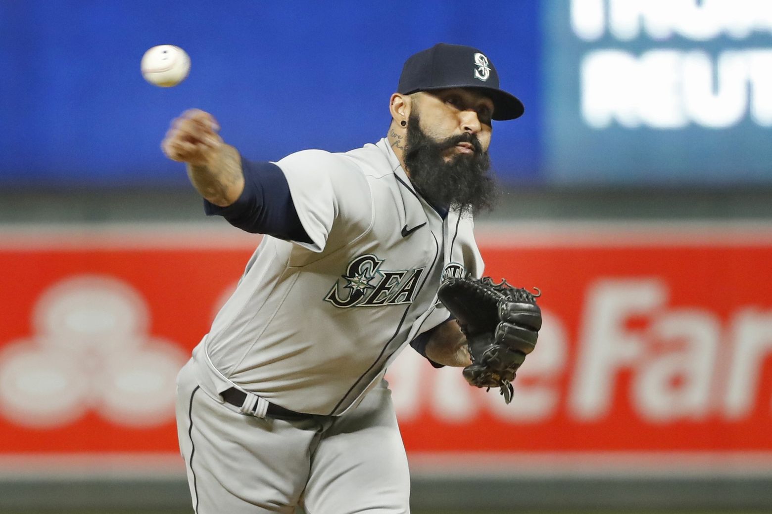 Mariners reliever Sergio Romo reaches 800th MLB appearance, says 'it would  be cool' to get to 900