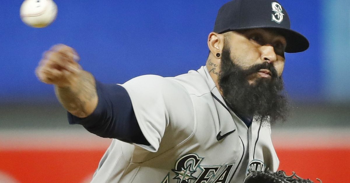 Mariners reliever Sergio Romo reaches 800th MLB appearance, says 'it would  be cool' to get to 900