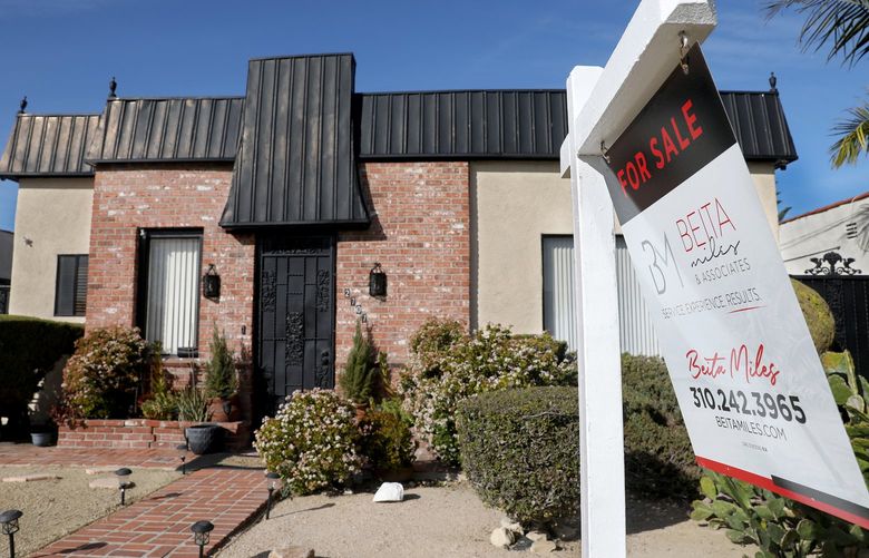 A home for sale on Tuesday, Feb. 8, 2022, in Inglewood, California. One good thing for home buyers today is that some of the most complex and inscrutable loans either are no longer on the market or are less widely available. (Gary Coronado/Los Angeles Times/TNS) 44633597W 44633597W