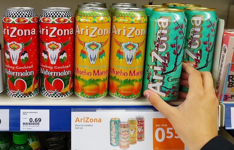 Amid rampant inflation, Arizona Beverage Company is choosing to take a haircut in order to keep the price flat and cans moving. (Dreamstime/TNS) 45109590W 45109590W