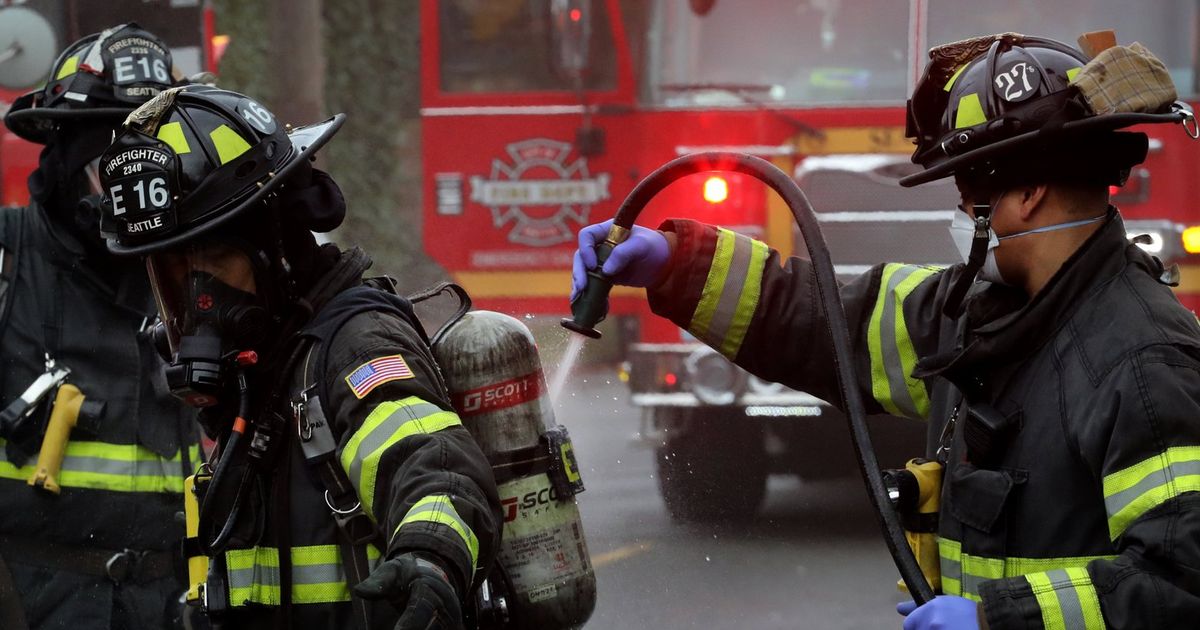 Unvaccinated Seattle-area firefighters want their jobs back