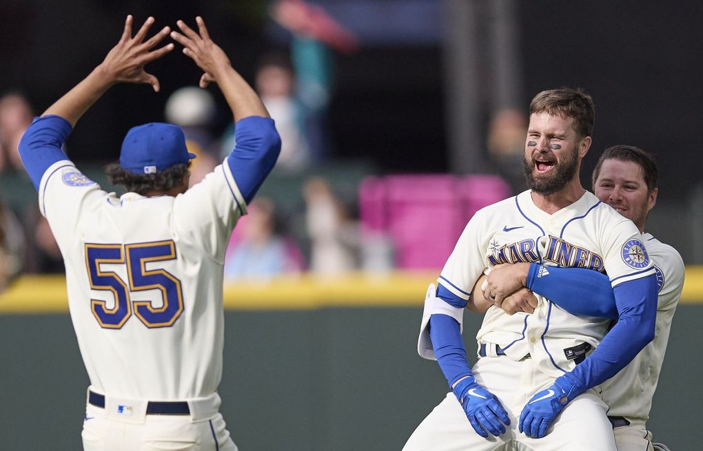 Jesse Winker wins it in 12th inning, Mariners complete homestand with sweep  of Royals