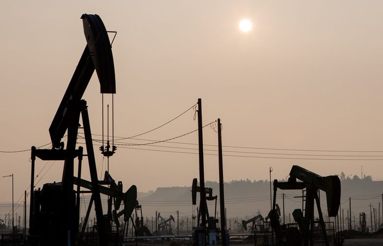 Oil fields in Bakersfield, Calif., Nov. 3, 2021. Investors in oil companies donâ€™t want to see a rise in domestic production, fearing that it will hasten the end of high oil prices. (Alex Welsh/The New York Times)