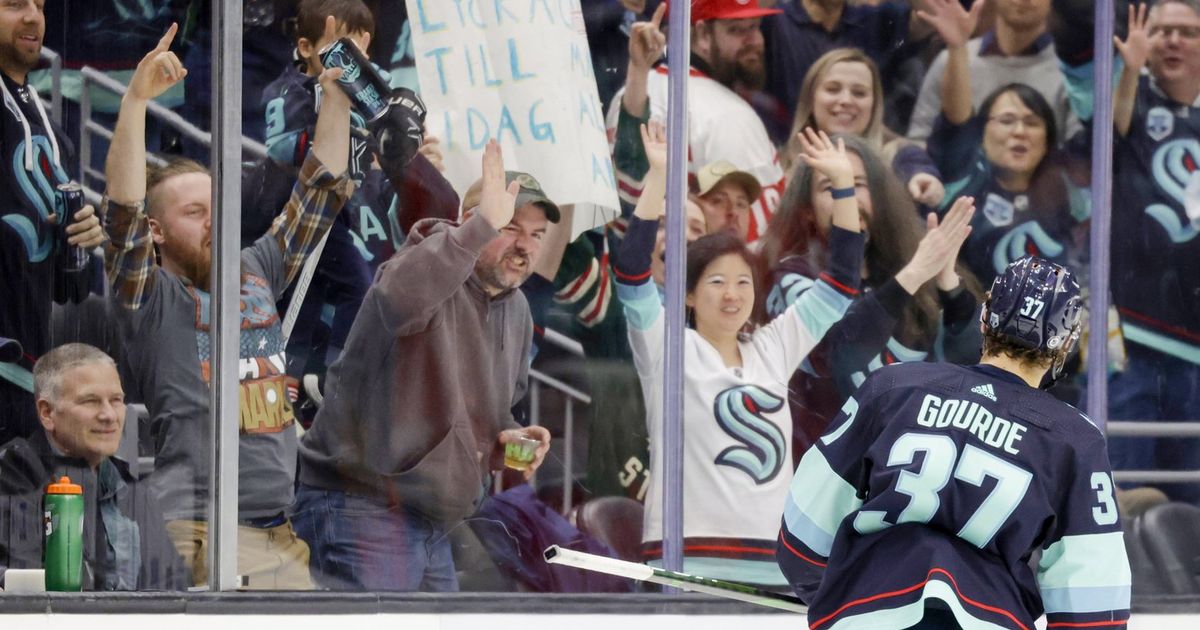 Hockey fans are going to absolutely love this Seattle Kraken third jersey concept - Article - Bardown