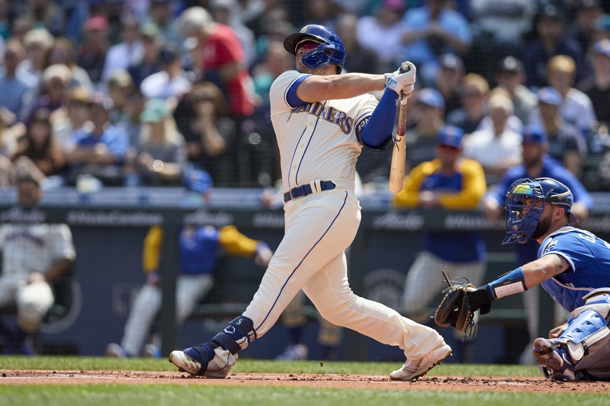 J.P. Crawford comes up big in clutch as Mariners beat Rangers to keep hope  alive