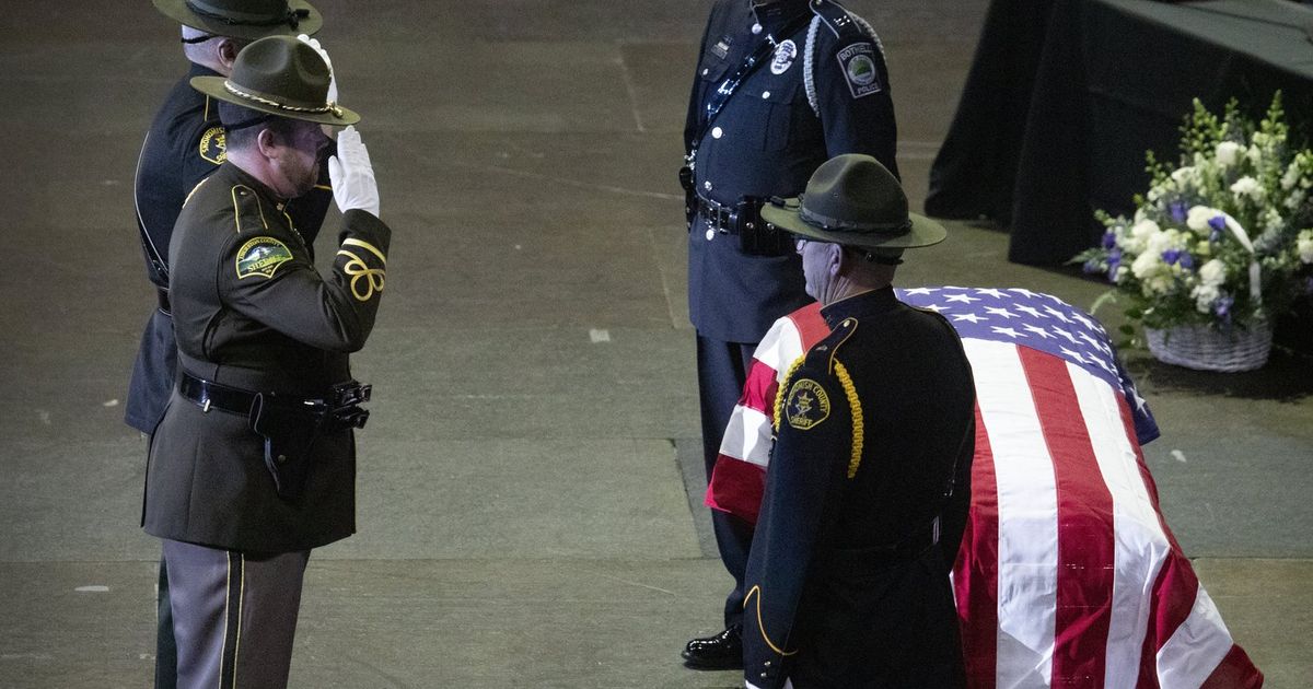 Memorial held for Everett police officer killed in line of duty | The ...