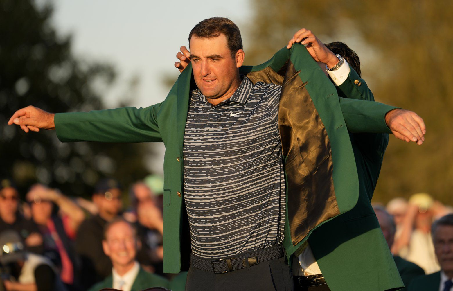 Scheffler gets Masters green jacket to go with No. 1 ranking | The