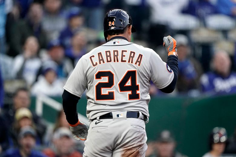 Reyes, Meadows drive in runs in 7th, Tigers beat Royals 4-2 | The Seattle  Times