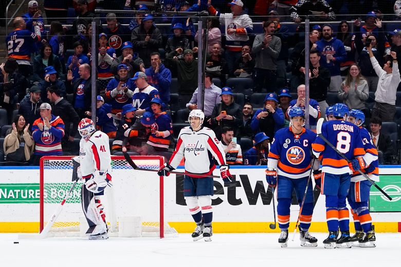 Islanders demolished by Lightning in Conference finals Game 1