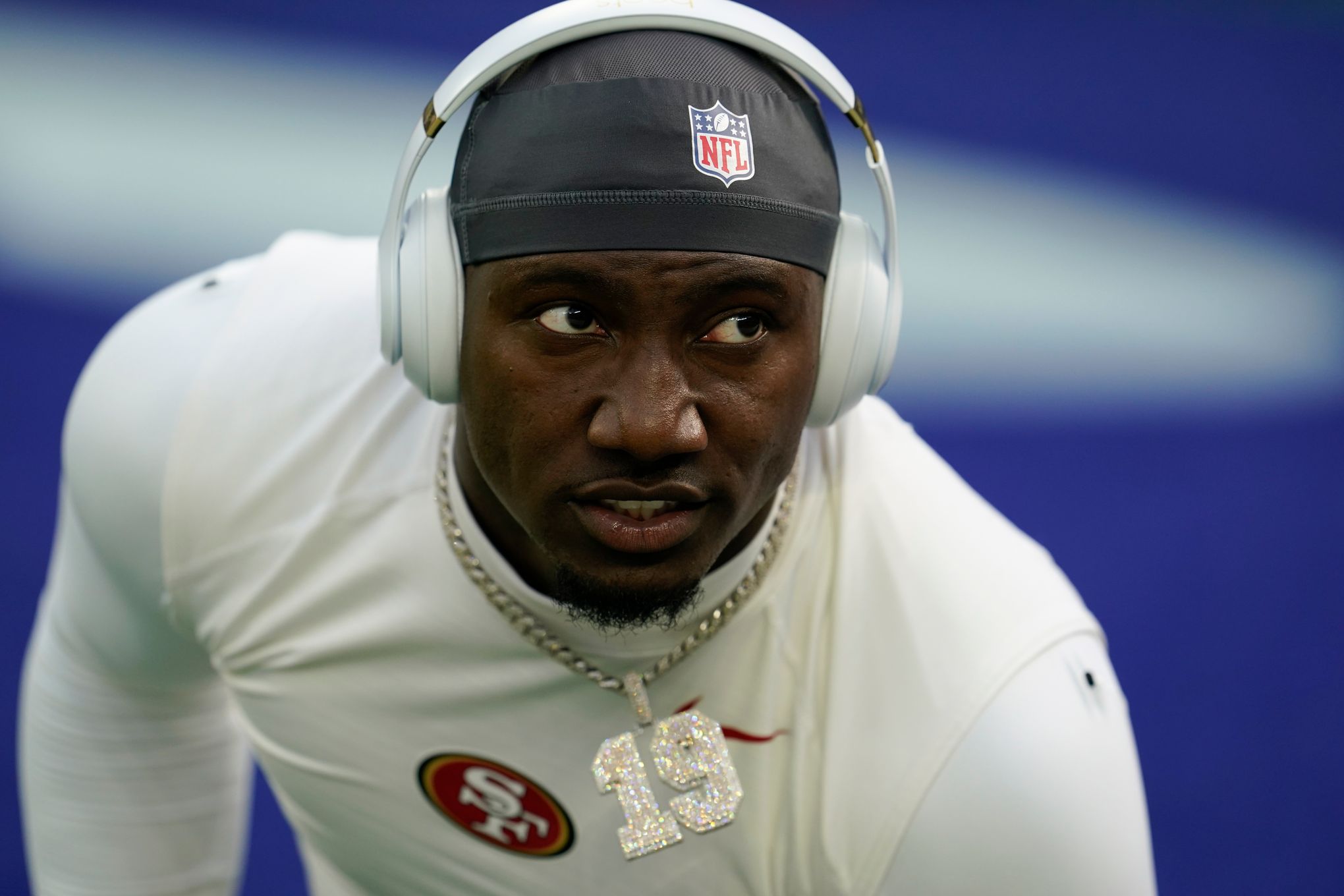 49ers WR Deebo Samuel sticking with No. 19 jersey