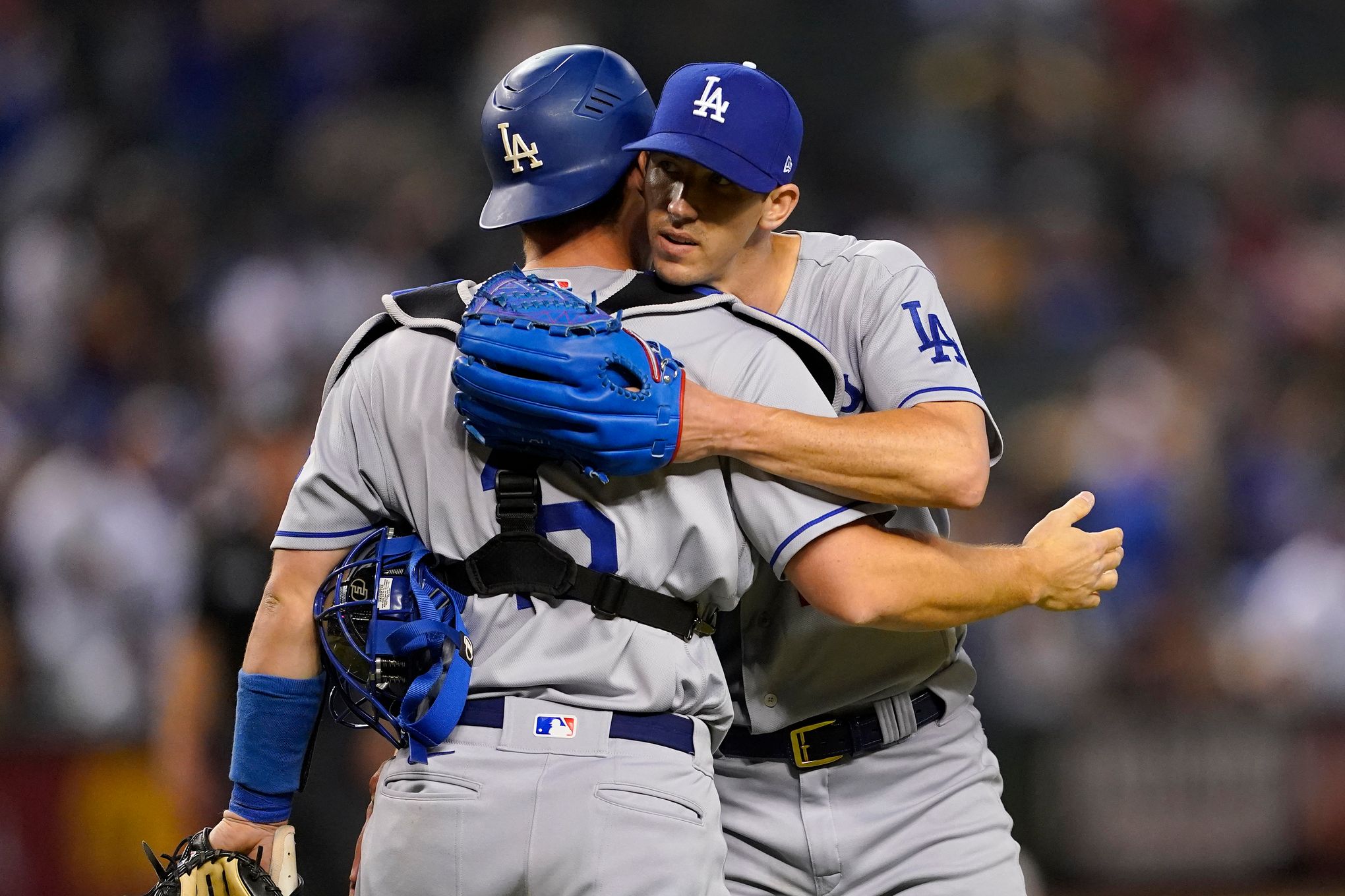 Buehler gets 1st career shutout, Dodgers blank D-backs 4-0 –