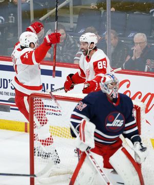 Gagner scores 2 to top 500 points, Red Wings beat Jets 3-1 - The San Diego  Union-Tribune