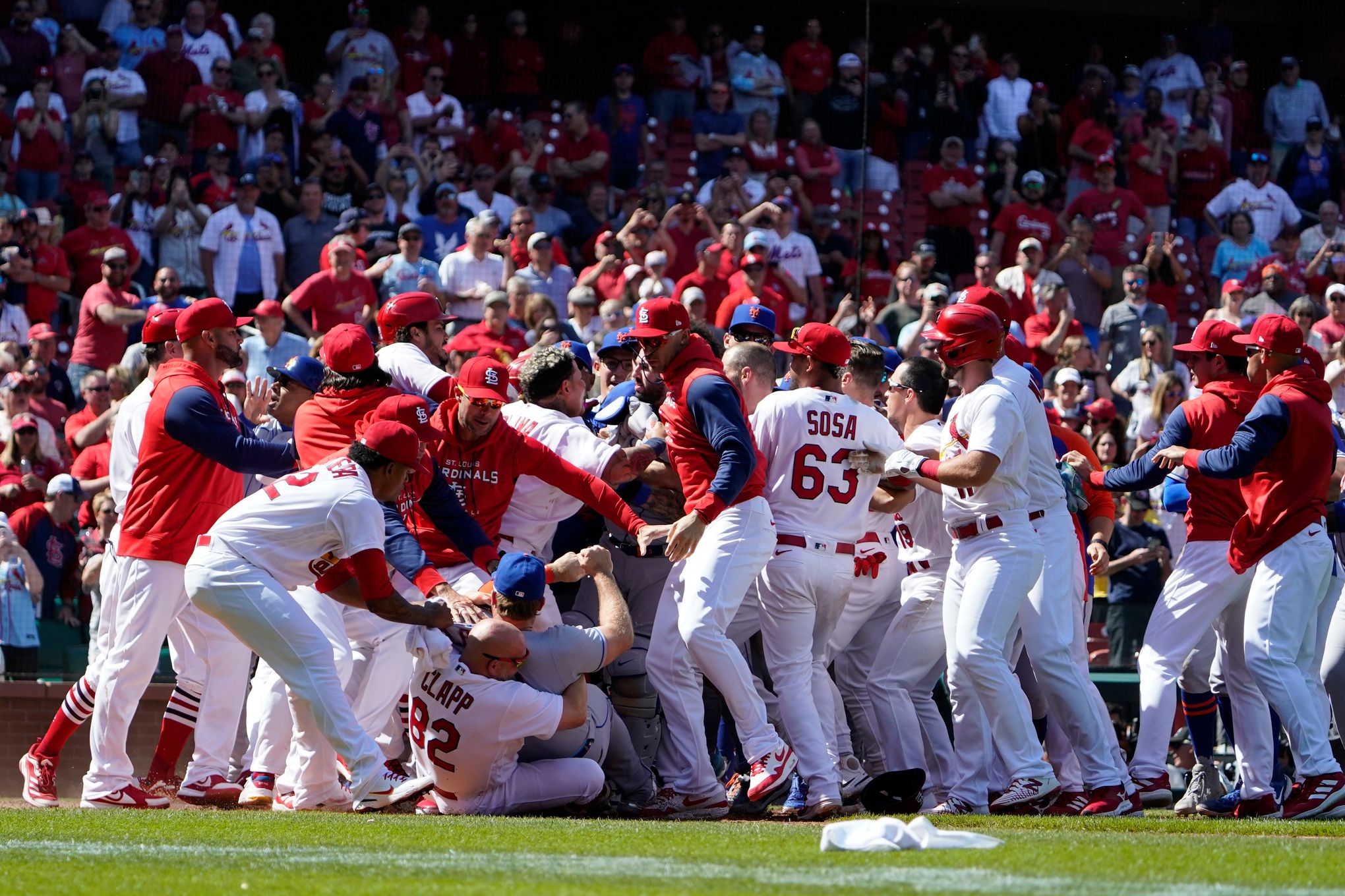 Cardinals: First look at Nolan Arenado in a St. Louis uniform (photo)