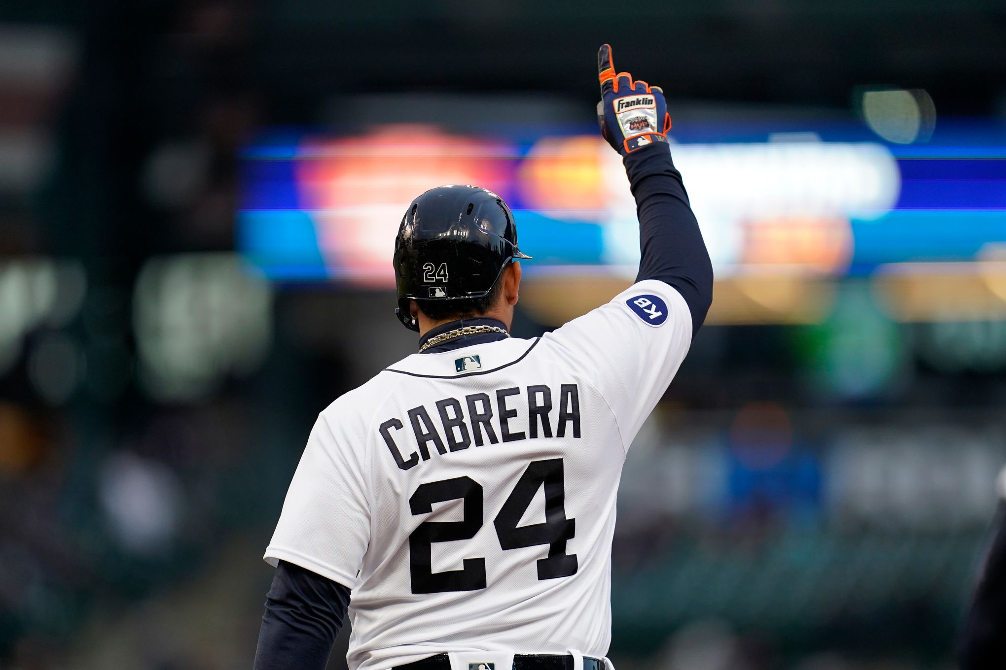 Tigers' Cabrera gets 3,000th hit; 33rd player to reach mark