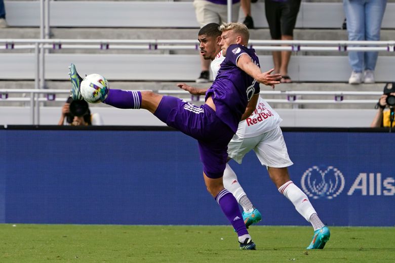 Torres, Gallese lead Orlando City over Red Bulls 1-0