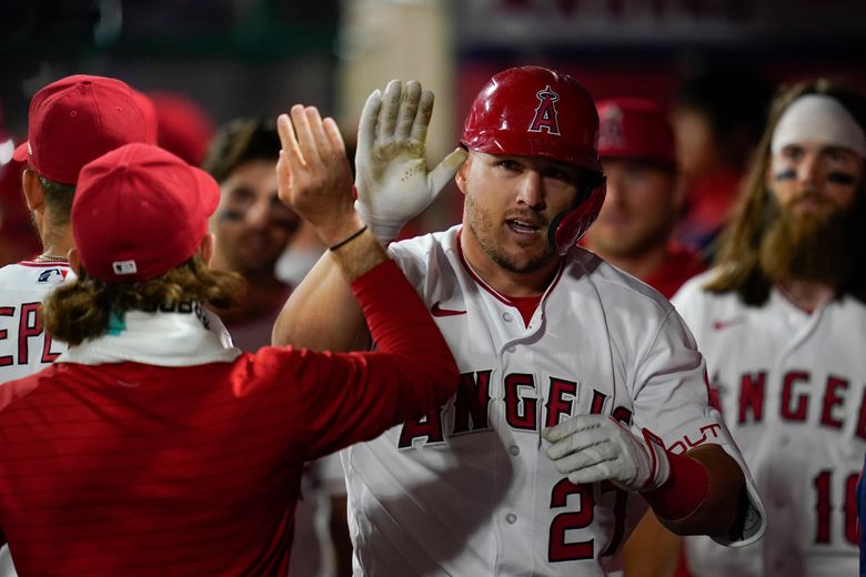 Angels' Mike Trout hit by pitch on hand, X-rays negative
