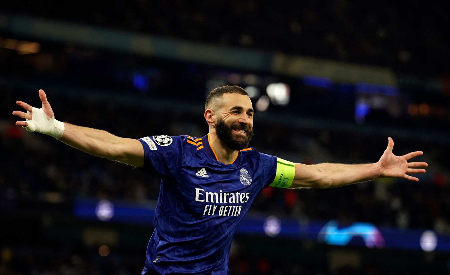 Benzema keeps Madrid alive in CL despite 4-3 loss to City