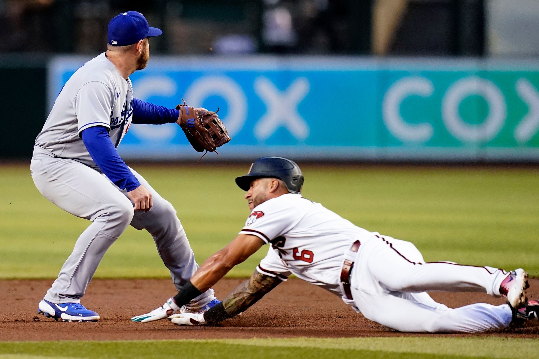 Los Angeles Dodgers' David Peralta plays during the seventh inning